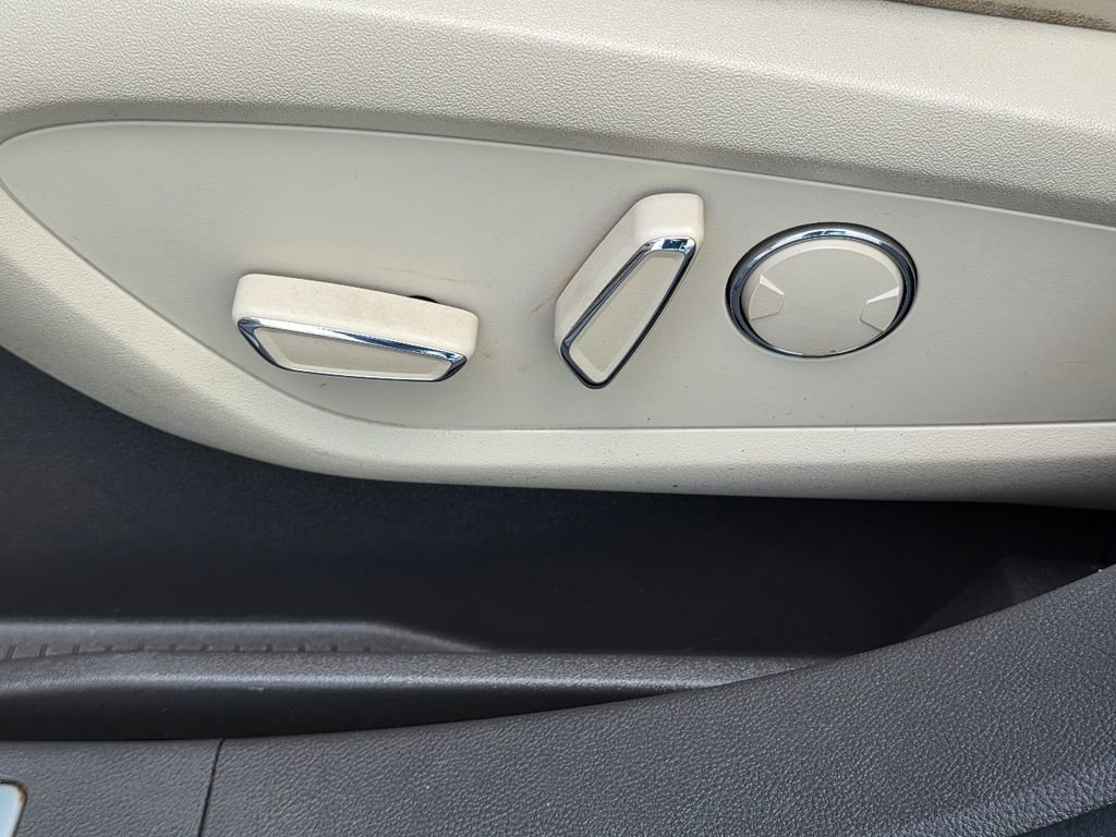 Used 2016 Lincoln MKX Reserve w/ Climate Package image 17