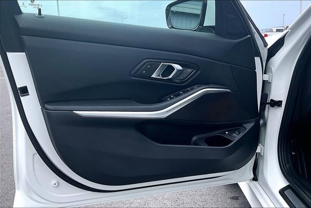 Used 2024 BMW 330e w/ Convenience Package RWD image 18