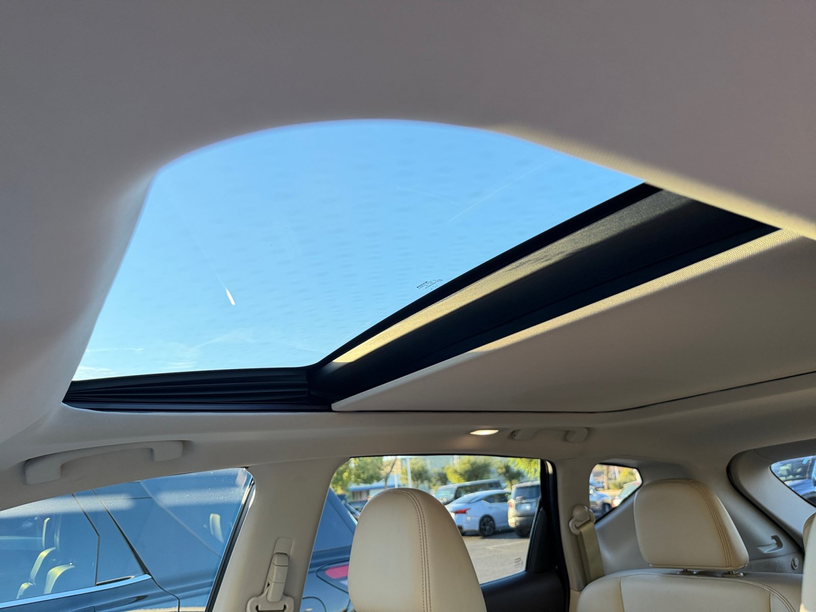 Used 2018 Nissan Murano Platinum FWD image 16