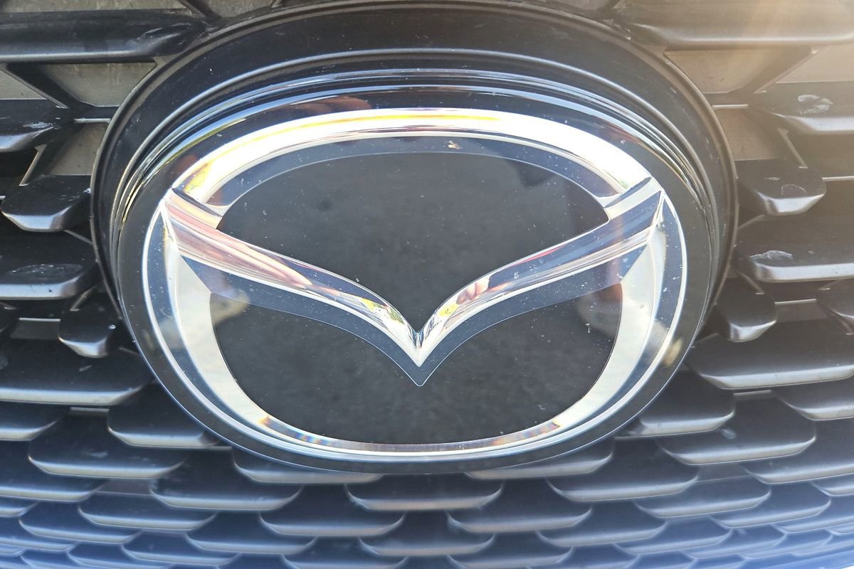 Used 2021 MAZDA MAZDA3 s image 24