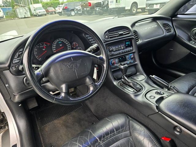 Used 2004 Chevrolet Corvette Coupe w/ Roof Package RWD image 18