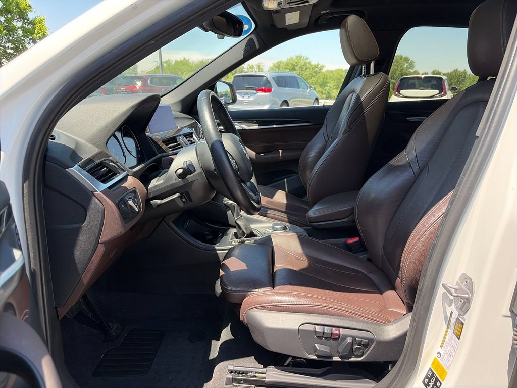 Used 2018 BMW X1 xDrive28i w/ Premium Package AWD/4WD image 15