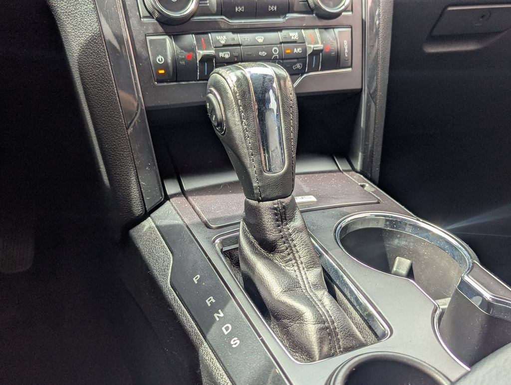 Used 2018 Ford Explorer XLT w/ Equipment Group 202A FWD image 21