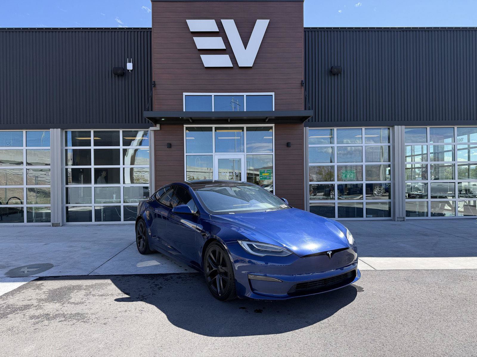 Used 2021 Tesla Model S Plaid AWD/4WD image 2