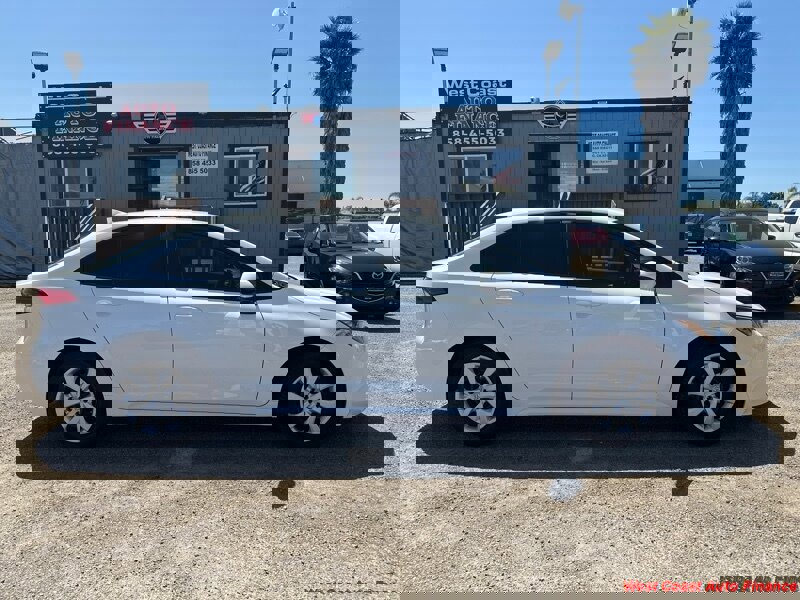 Used 2020 Toyota Corolla LE w/ Carpet Mat Package (TMS) image 5