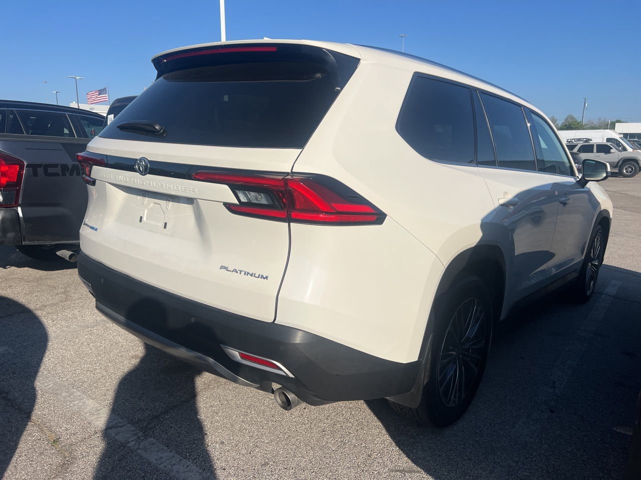 Used 2024 Toyota Grand Highlander AWD Hybrid image 4