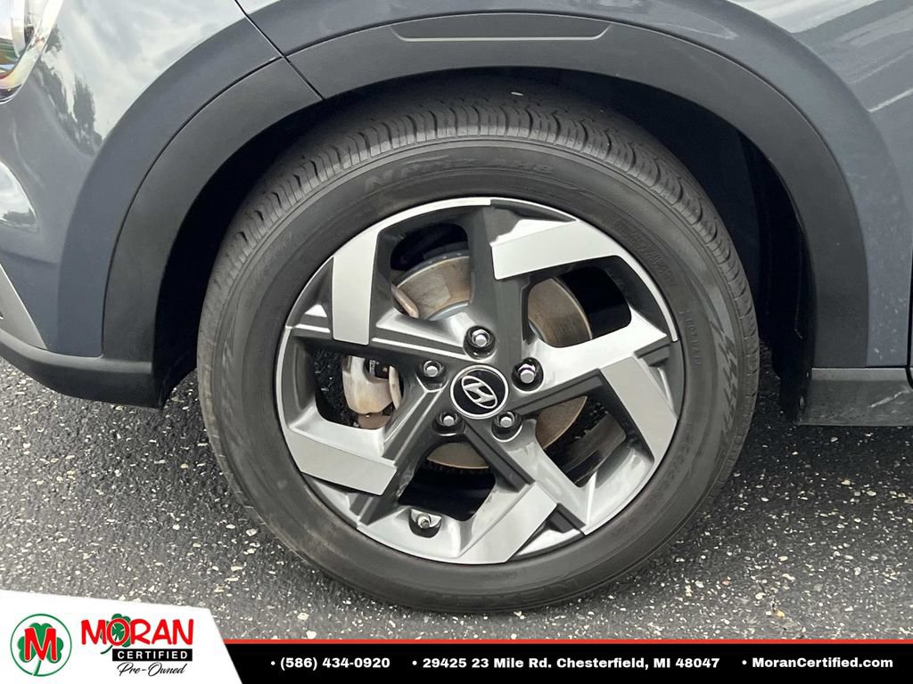 Used 2023 Hyundai Venue SEL FWD image 10