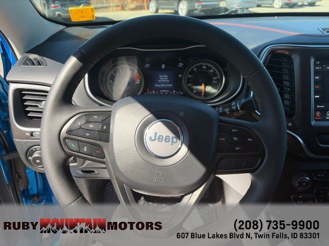 Used 2021 Jeep Cherokee Trailhawk AWD/4WD image 13