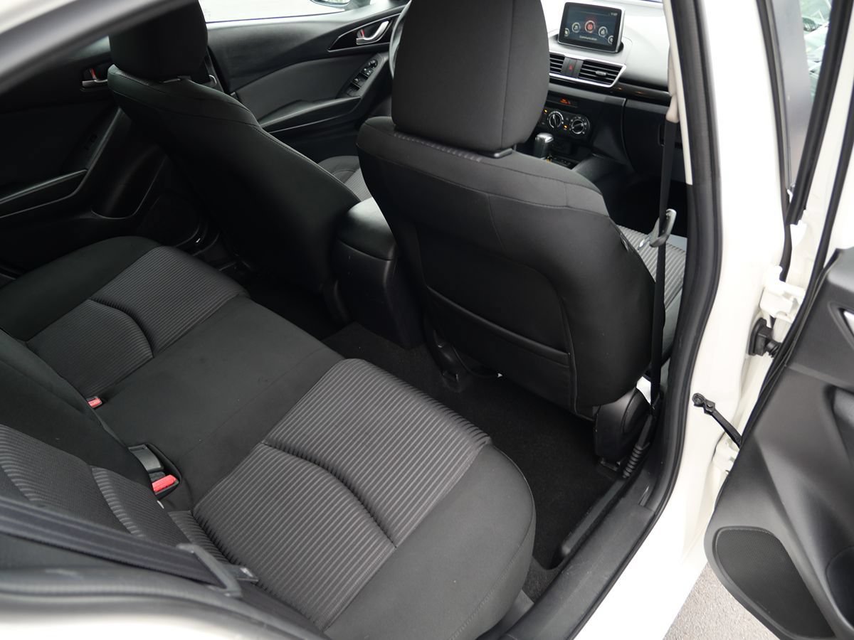Used 2015 MAZDA MAZDA3 i Touring FWD image 29