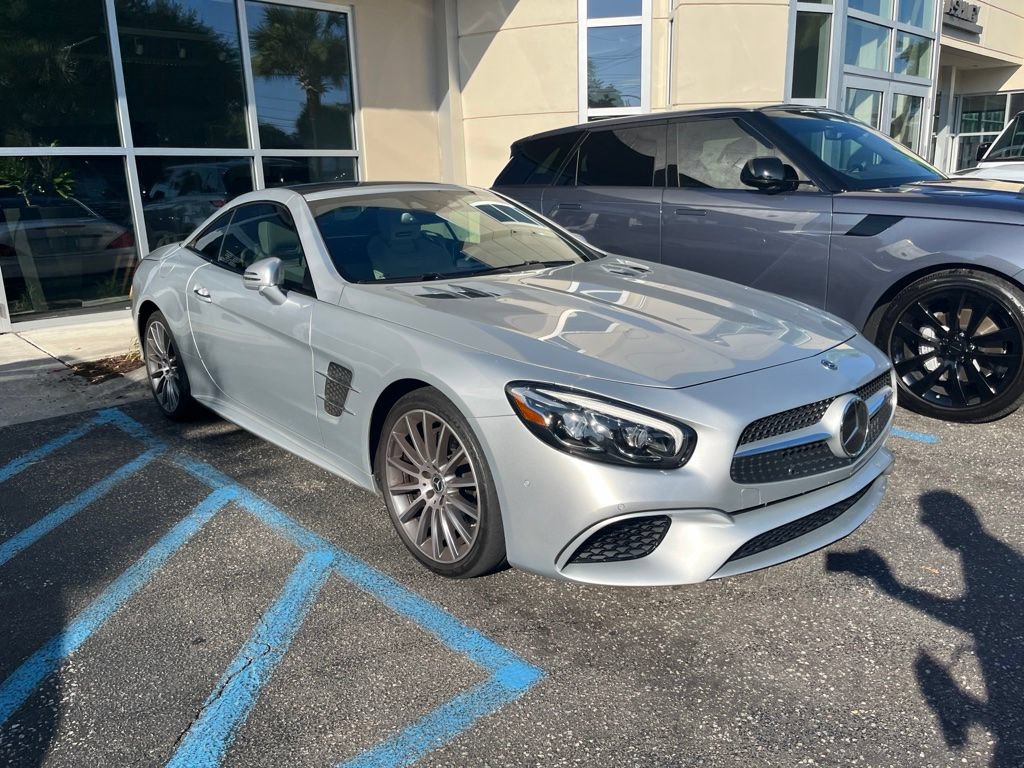 Certified 2020 Mercedes-Benz SL 550 image 4