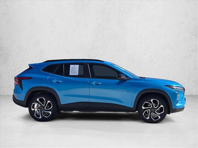 Used 2025 Chevrolet Trax RS w/ Driver Confidence Package FWD image 4