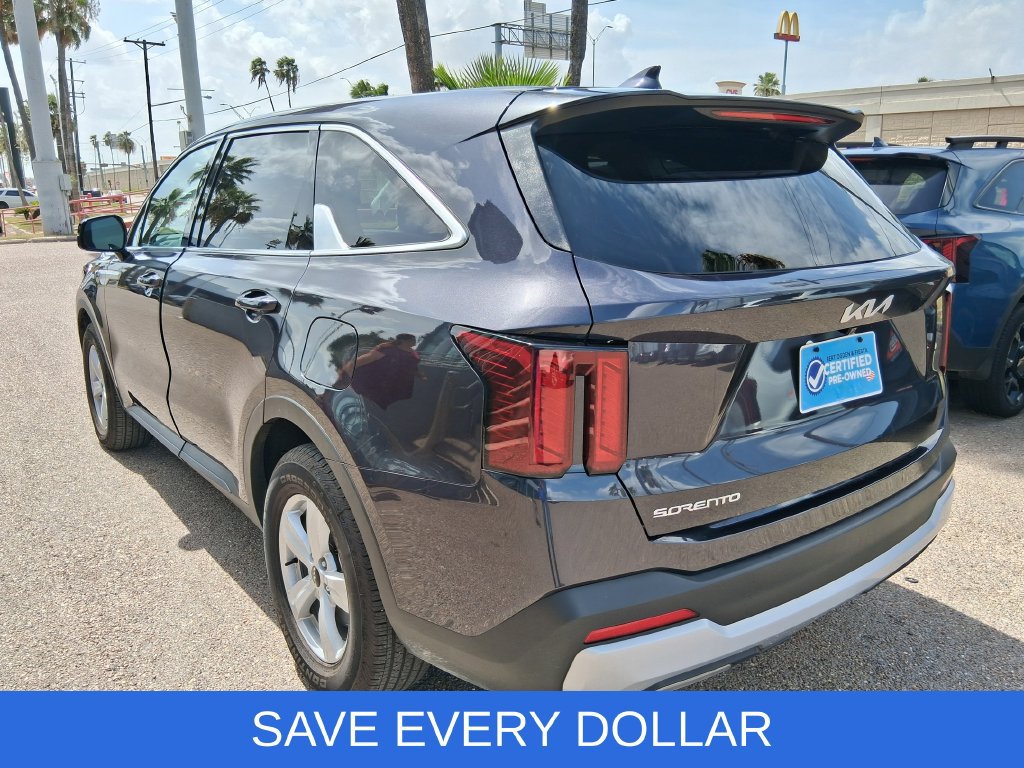 Used 2026 Kia Sorento LX FWD image 5