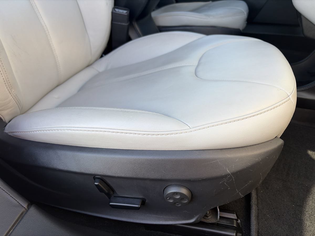 Used 2012 Tesla Model S RWD image 32