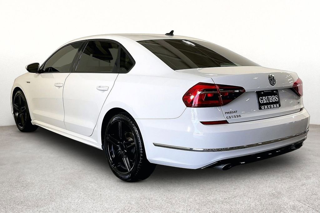 Used 2018 Volkswagen Passat 2.0T R-Line FWD image 15