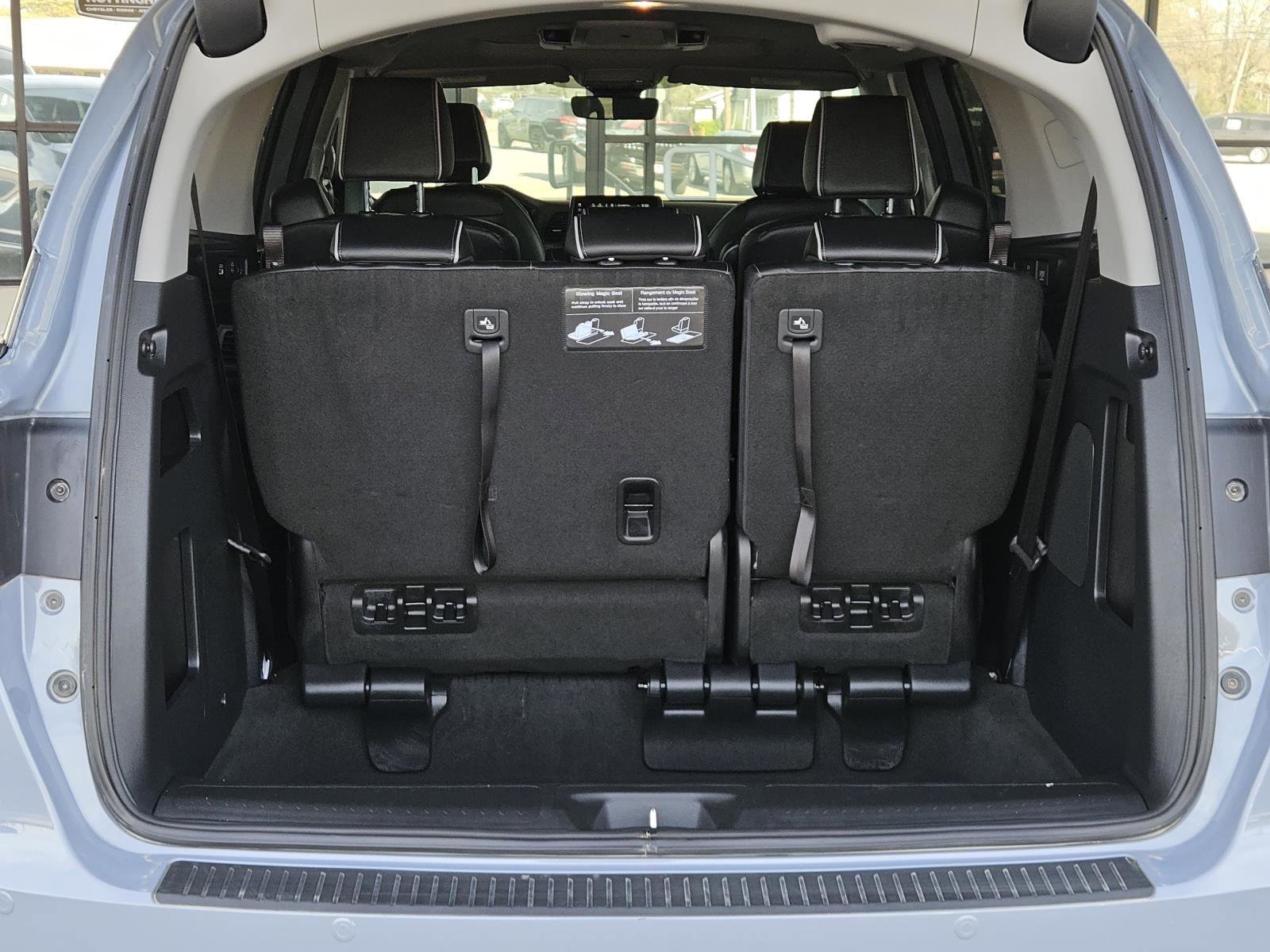 Used 2024 Honda Odyssey Elite image 9