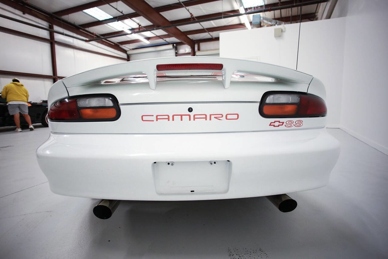 Used 2000 Chevrolet Camaro Z28 w/ SS Performance/Appearance Pkg RWD image 8