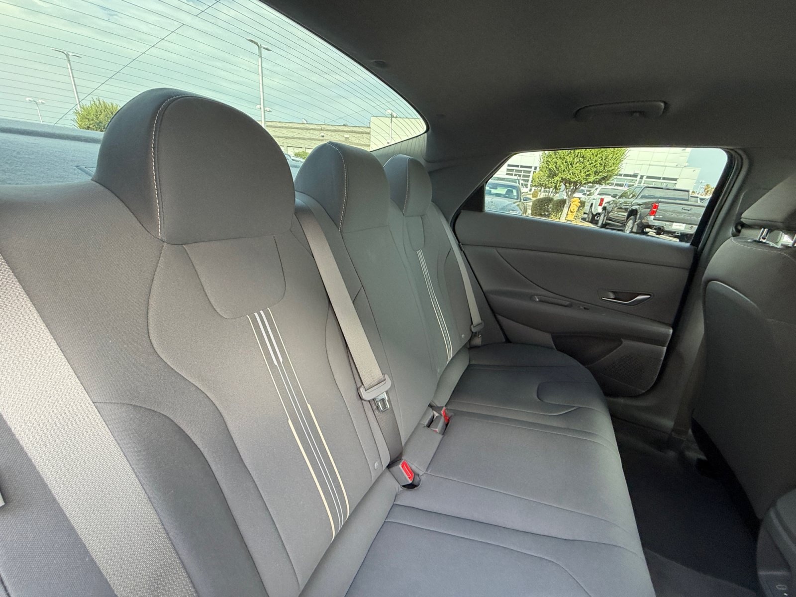 Used 2024 Hyundai Elantra SEL FWD image 18