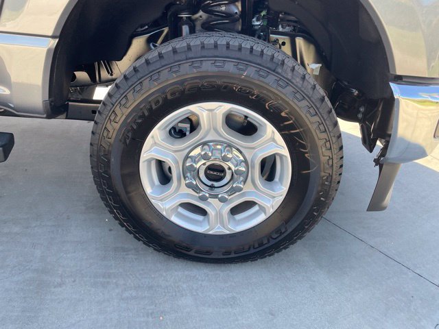 New 2026 Ford F250 XLT w/ XLT Premium Package AWD/4WD image 31