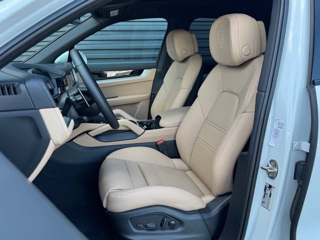 New 2026 Porsche Cayenne AWD/4WD image 5