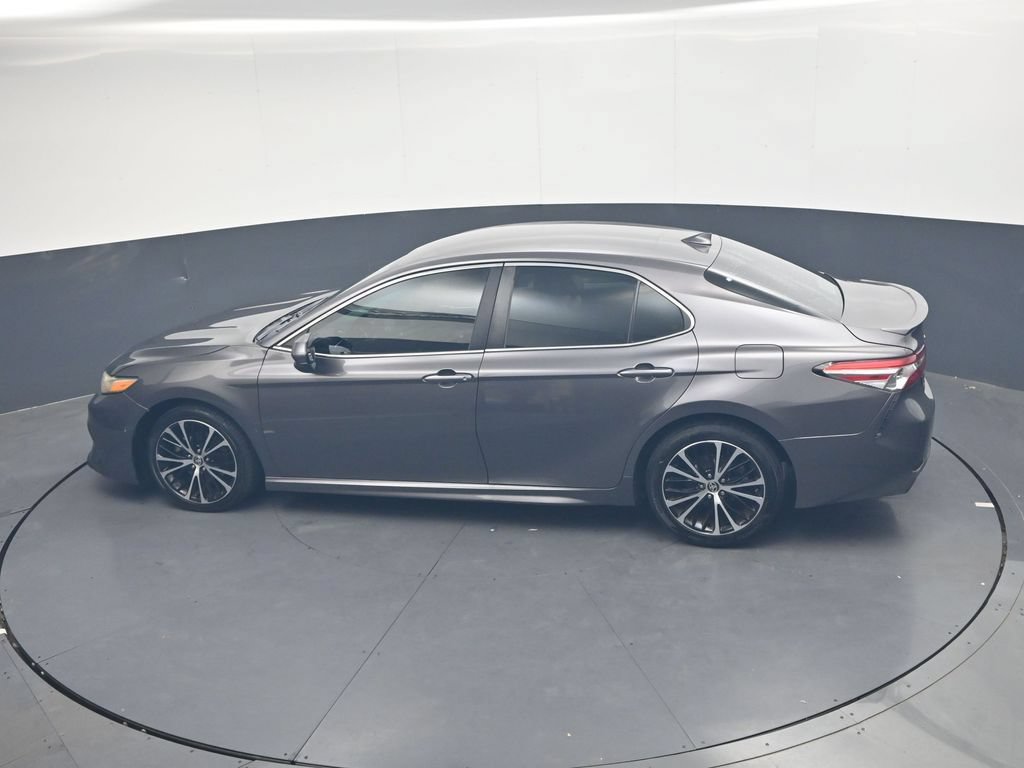 Used 2020 Toyota Camry SE FWD image 19