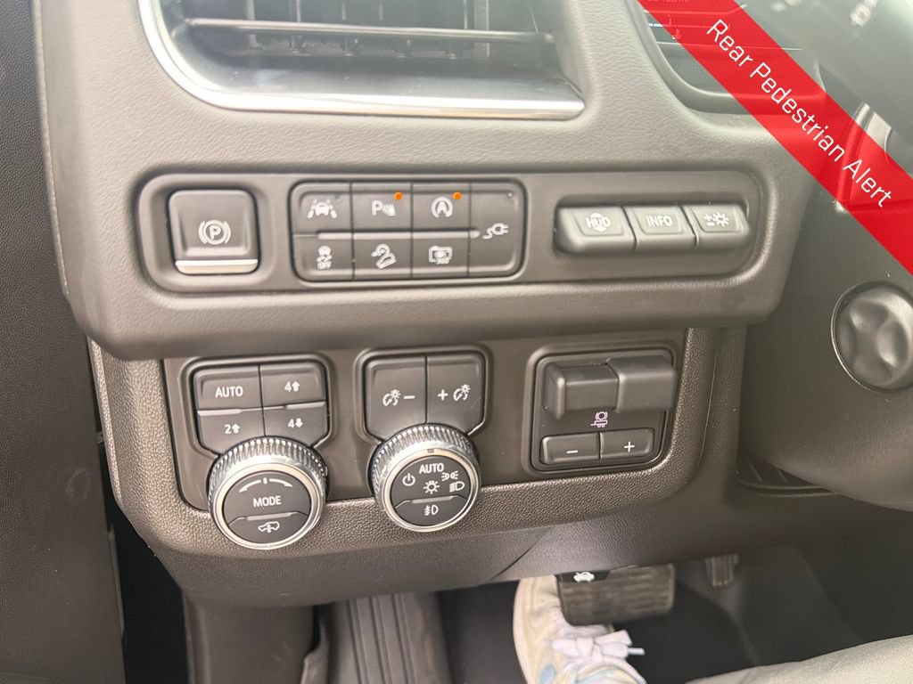 Used 2022 GMC Yukon AT4 AWD/4WD image 32