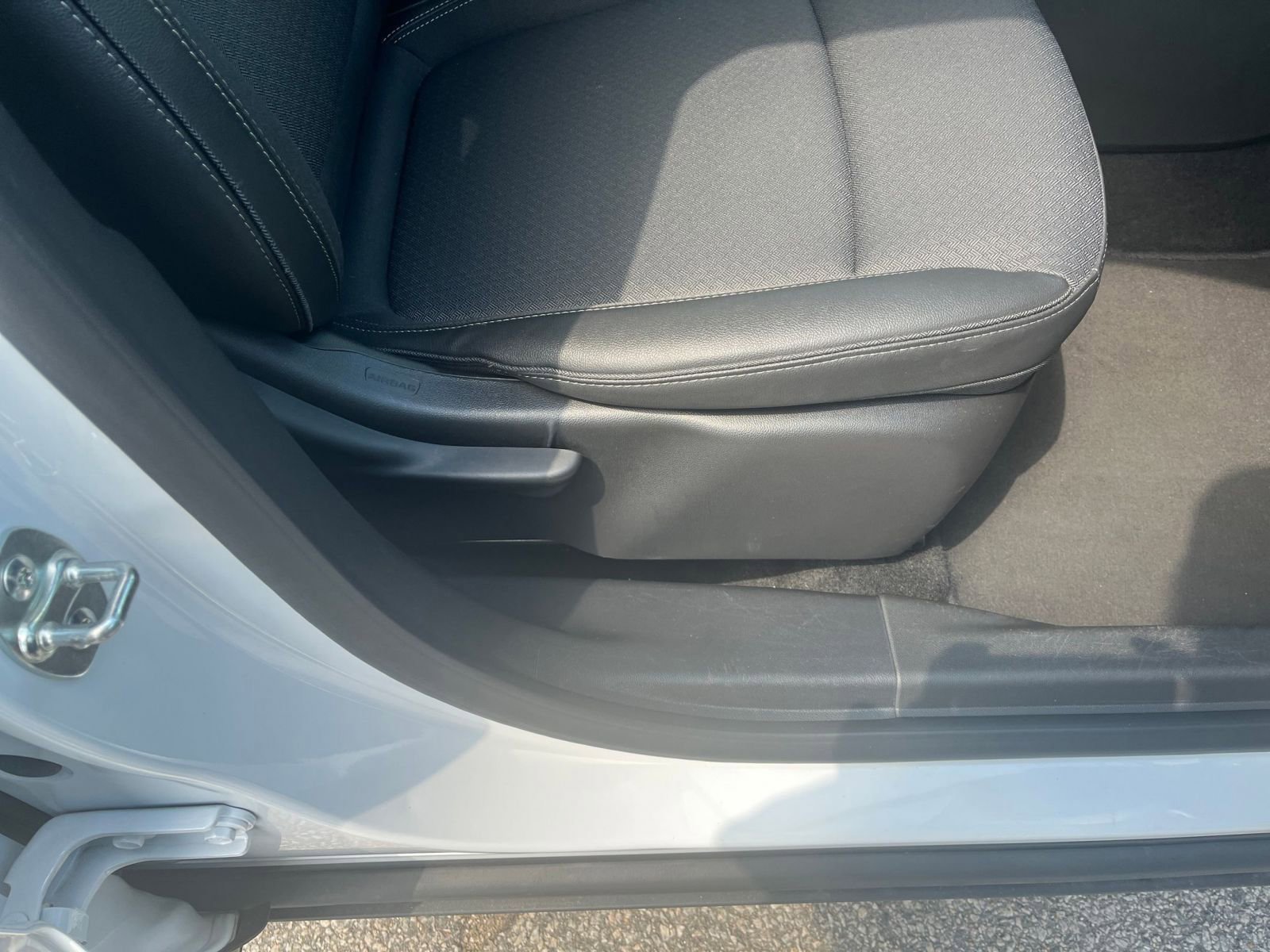 Used 2025 Buick Encore GX Preferred AWD/4WD image 25