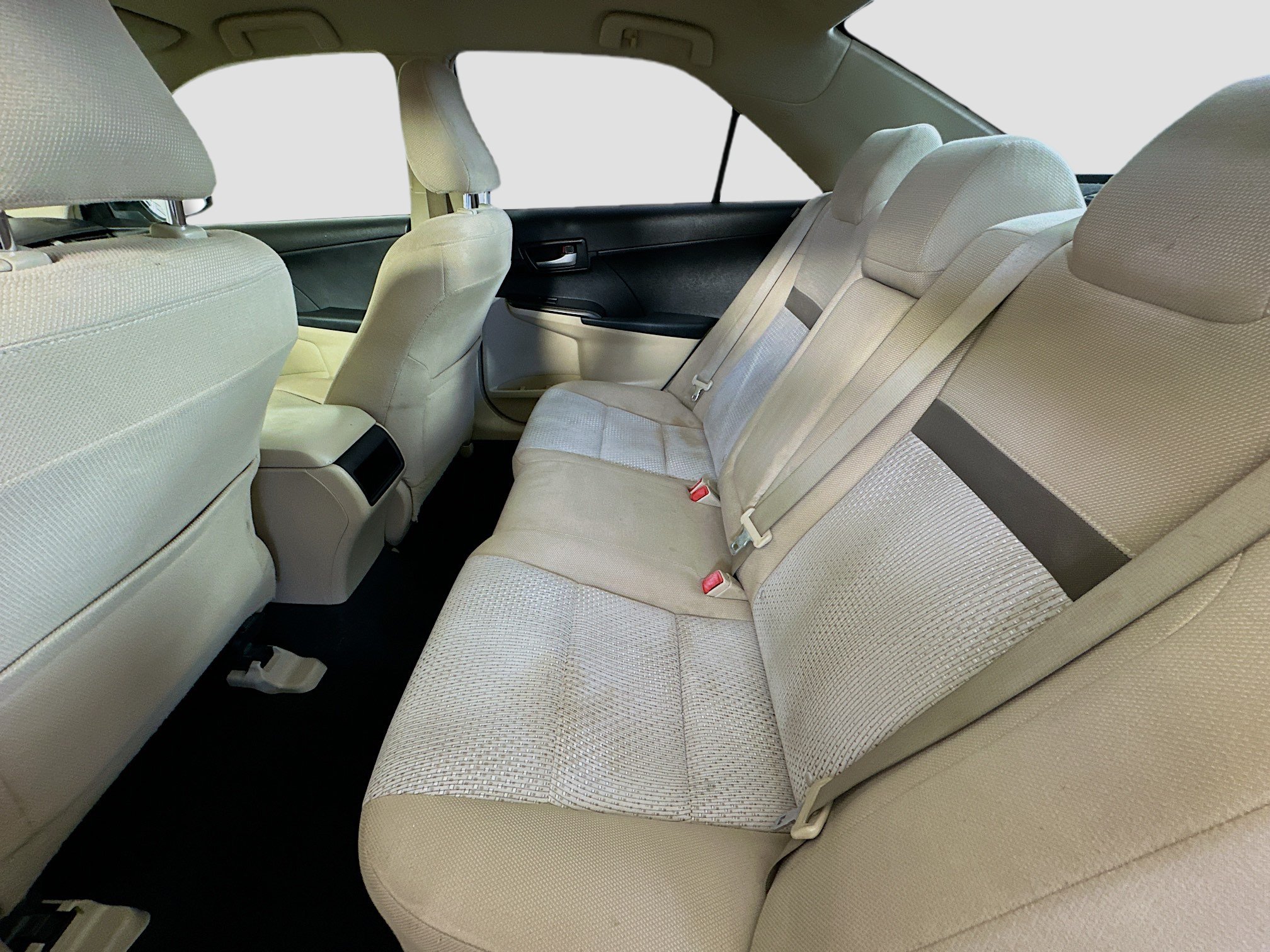Used 2012 Toyota Camry LE FWD image 24
