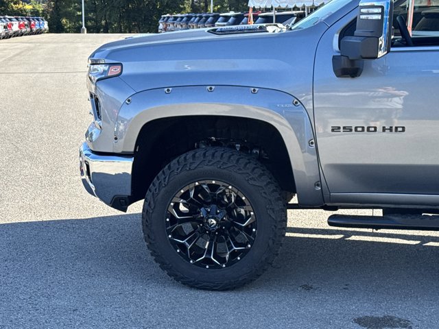 New 2025 Chevrolet Silverado 2500 LTZ w/ LTZ Premium Package AWD/4WD image 10