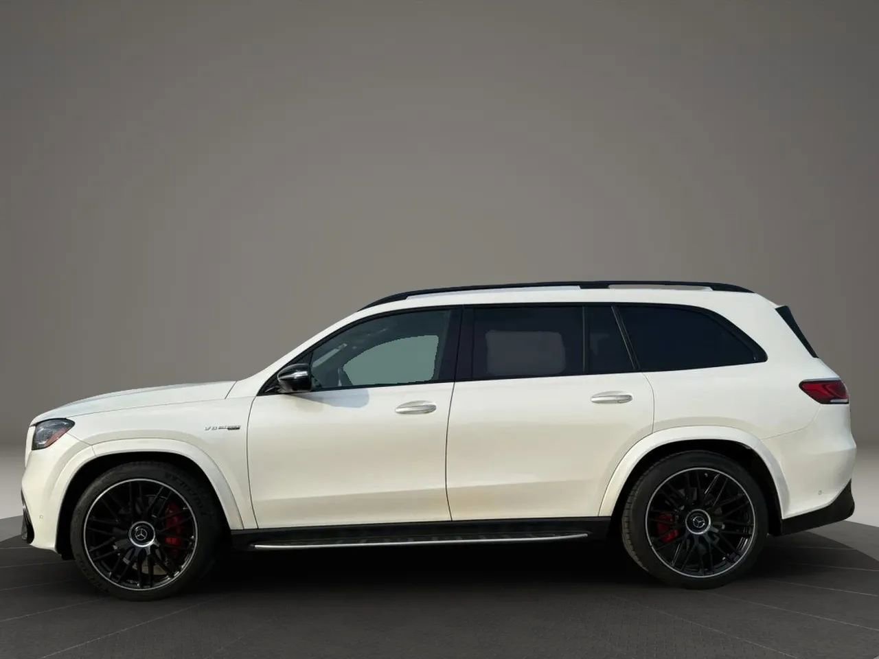 Used 2023 Mercedes-Benz GLS 63 AMG 4MATIC image 2