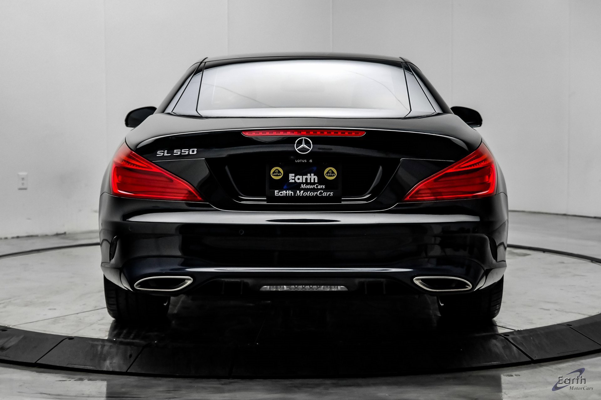 Used 2017 Mercedes-Benz SL 550 image 12