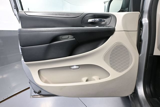 Used 2014 Dodge Grand Caravan SE w/ Quick Order Package 29E SE FWD image 17