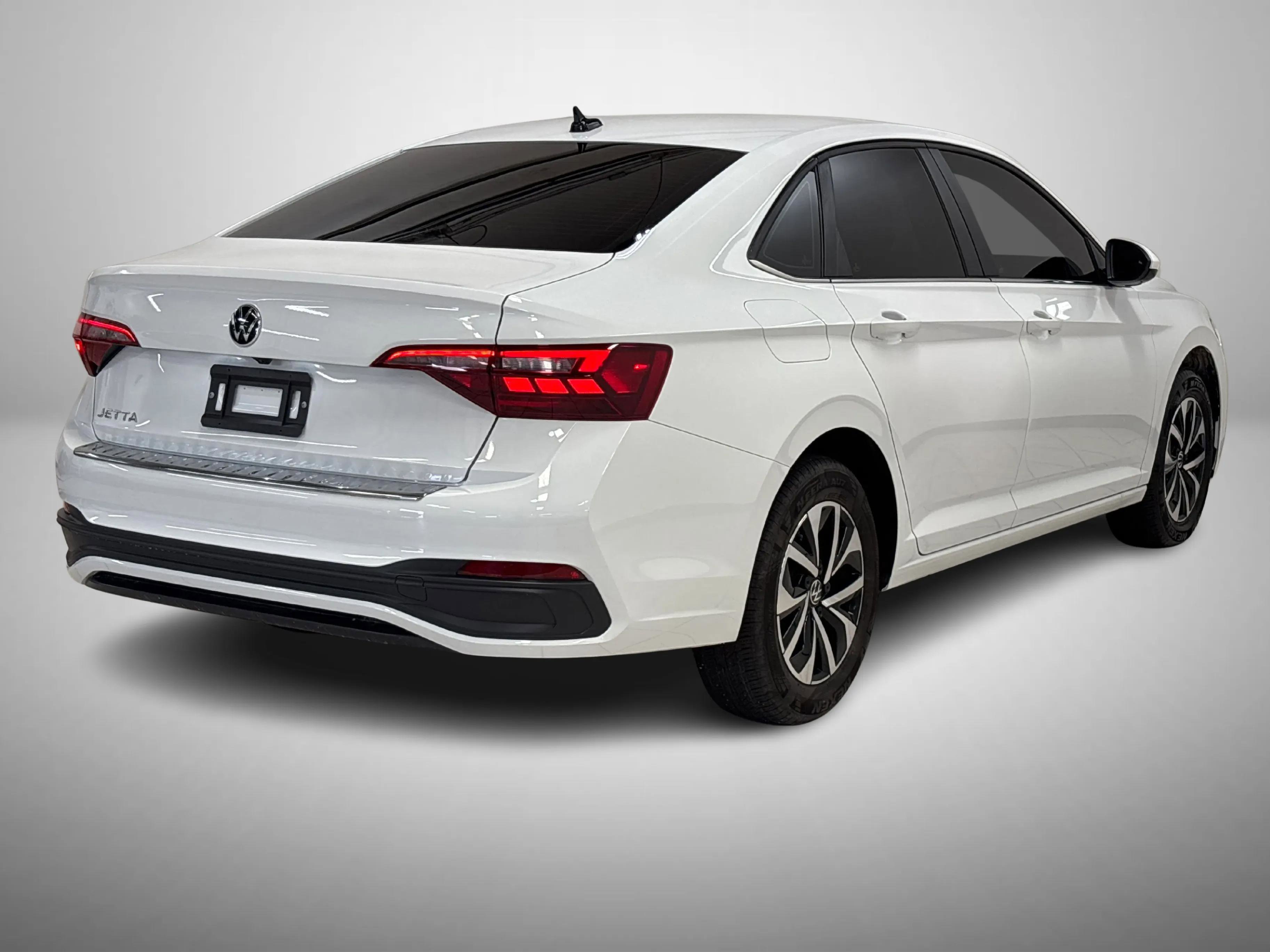 Used 2024 Volkswagen Jetta S FWD image 4