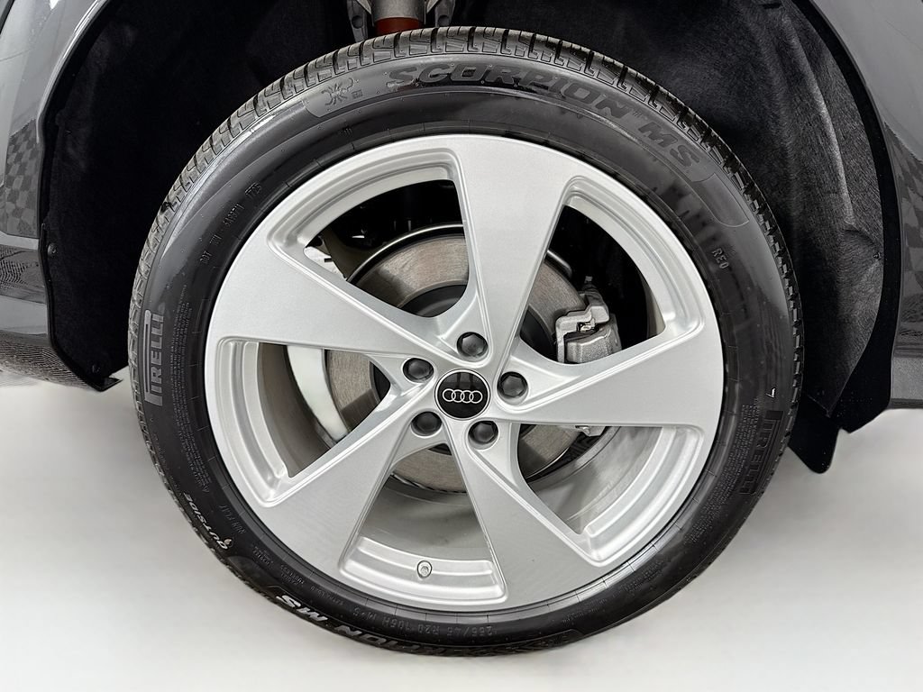 Used 2025 Audi Q5 Premium Plus w/ Premium Plus AWD/4WD image 34