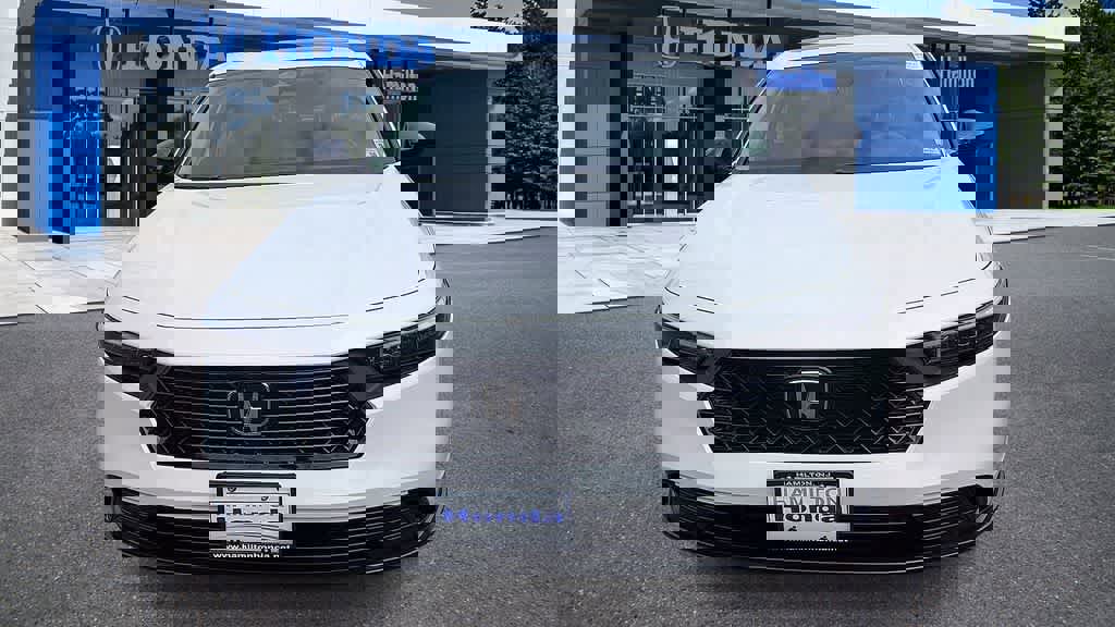 Certified 2025 Honda Accord SE image 3