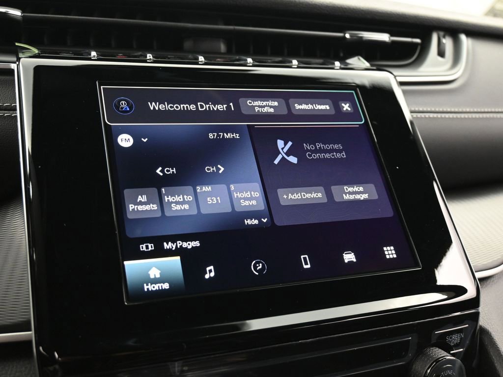 Used 2024 Jeep Grand Cherokee Laredo w/ Trailer Tow Package image 13