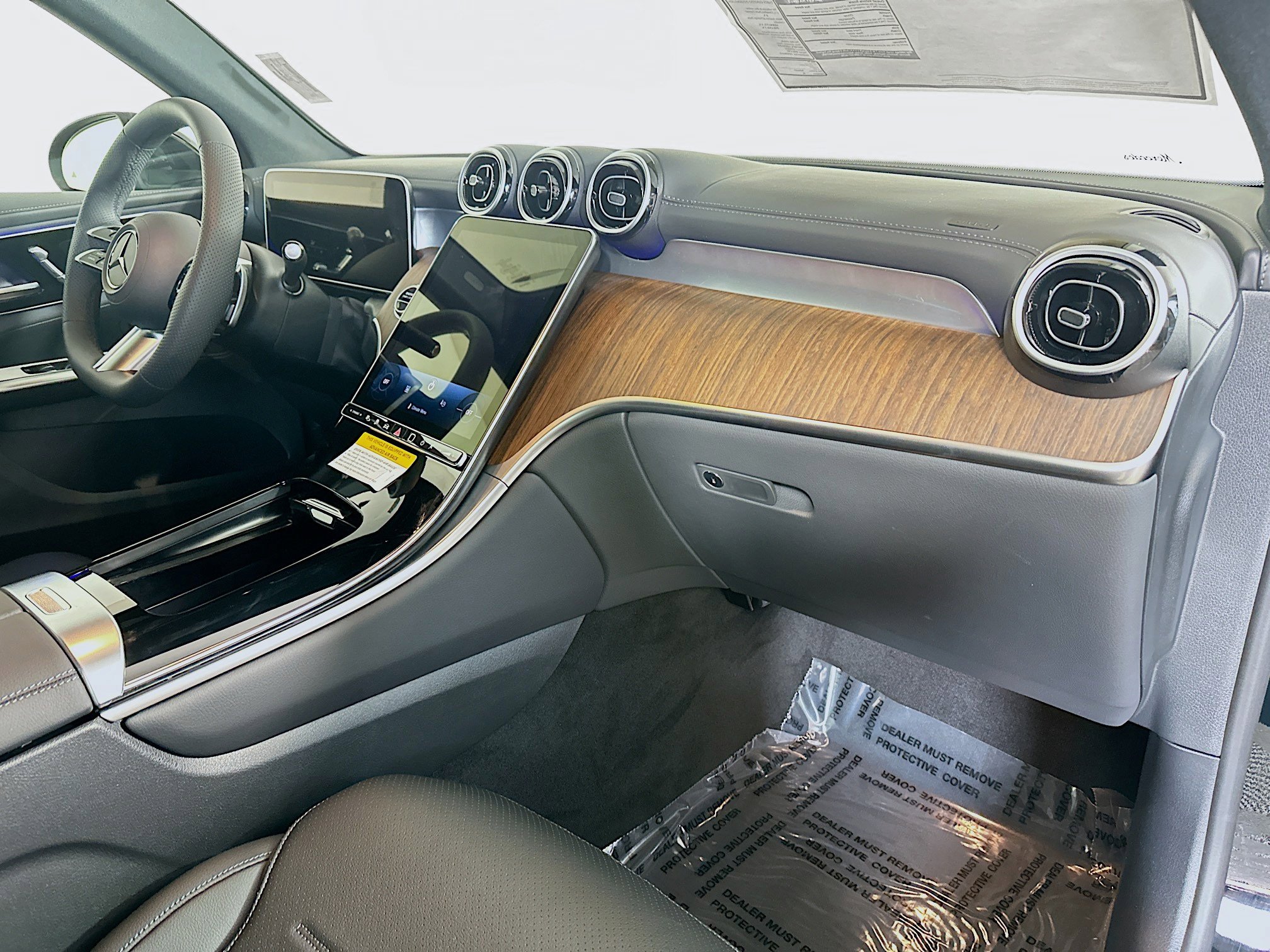 New 2026 Mercedes-Benz GLC 350e 4MATIC image 28