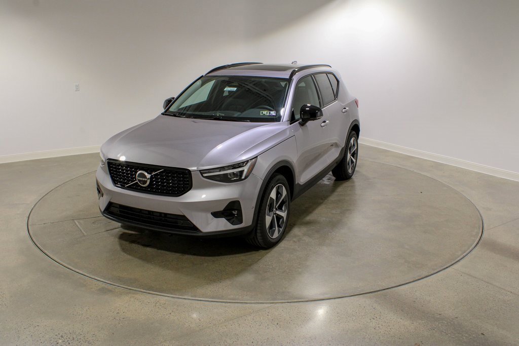 New 2026 Volvo XC40 B5 Plus w/ Protection Package Premier