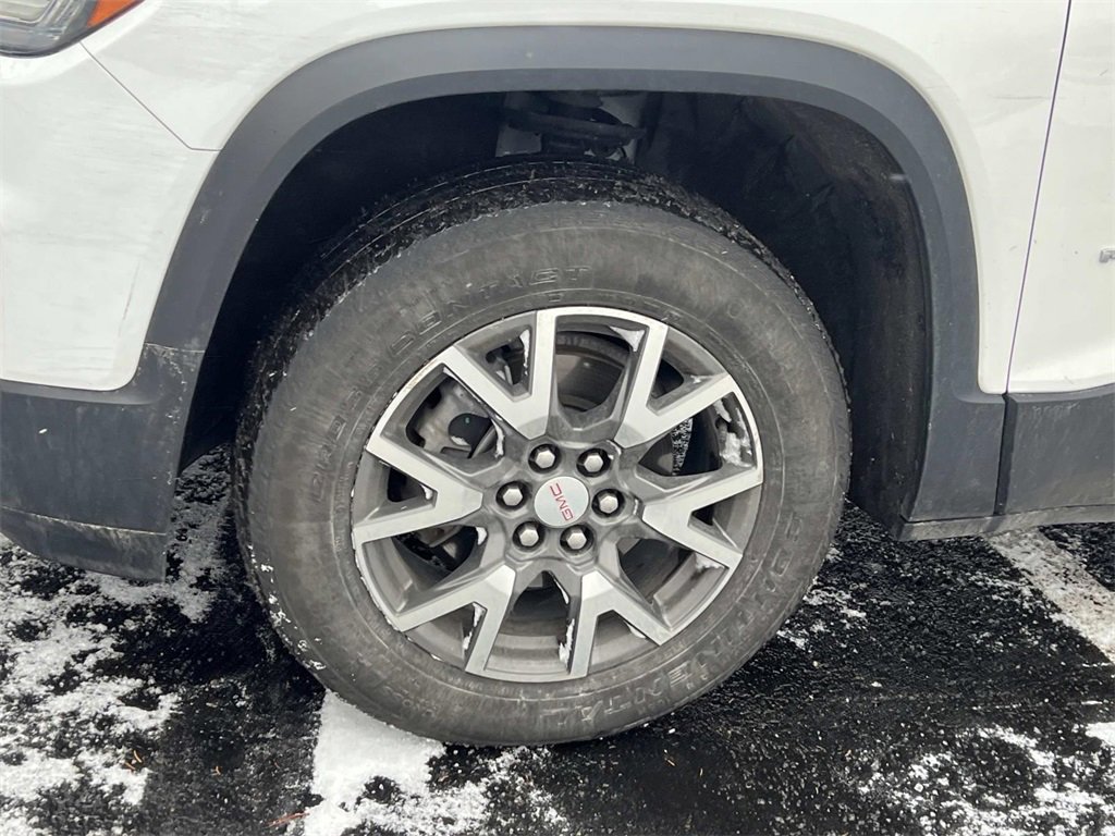 Certified 2023 GMC Acadia SLE w/ Driver Convenience Package image 6