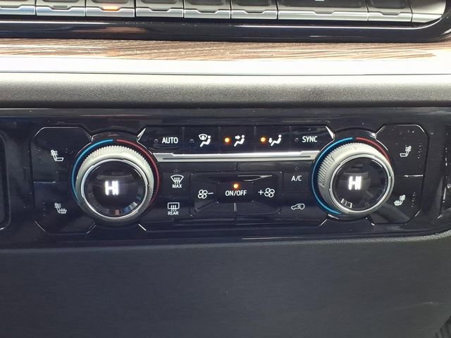 Used 2025 Chevrolet Silverado 1500 LT image 25