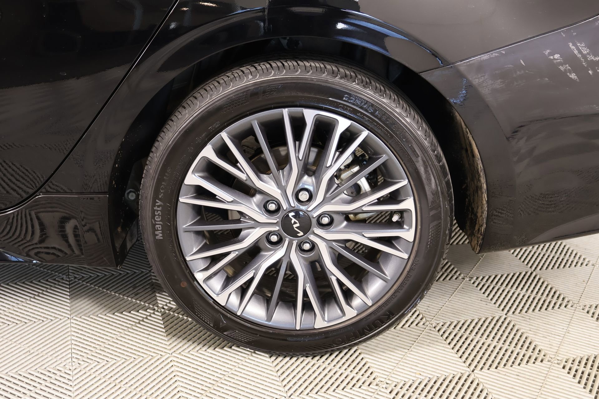 Used 2024 Kia Forte GT-Line w/ GT-Line Premium Package image 19