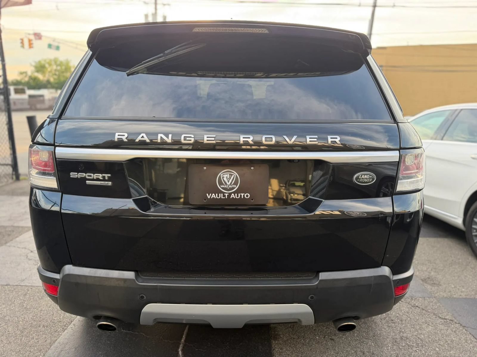 Used 2015 Land Rover Range Rover Sport HSE AWD/4WD image 9