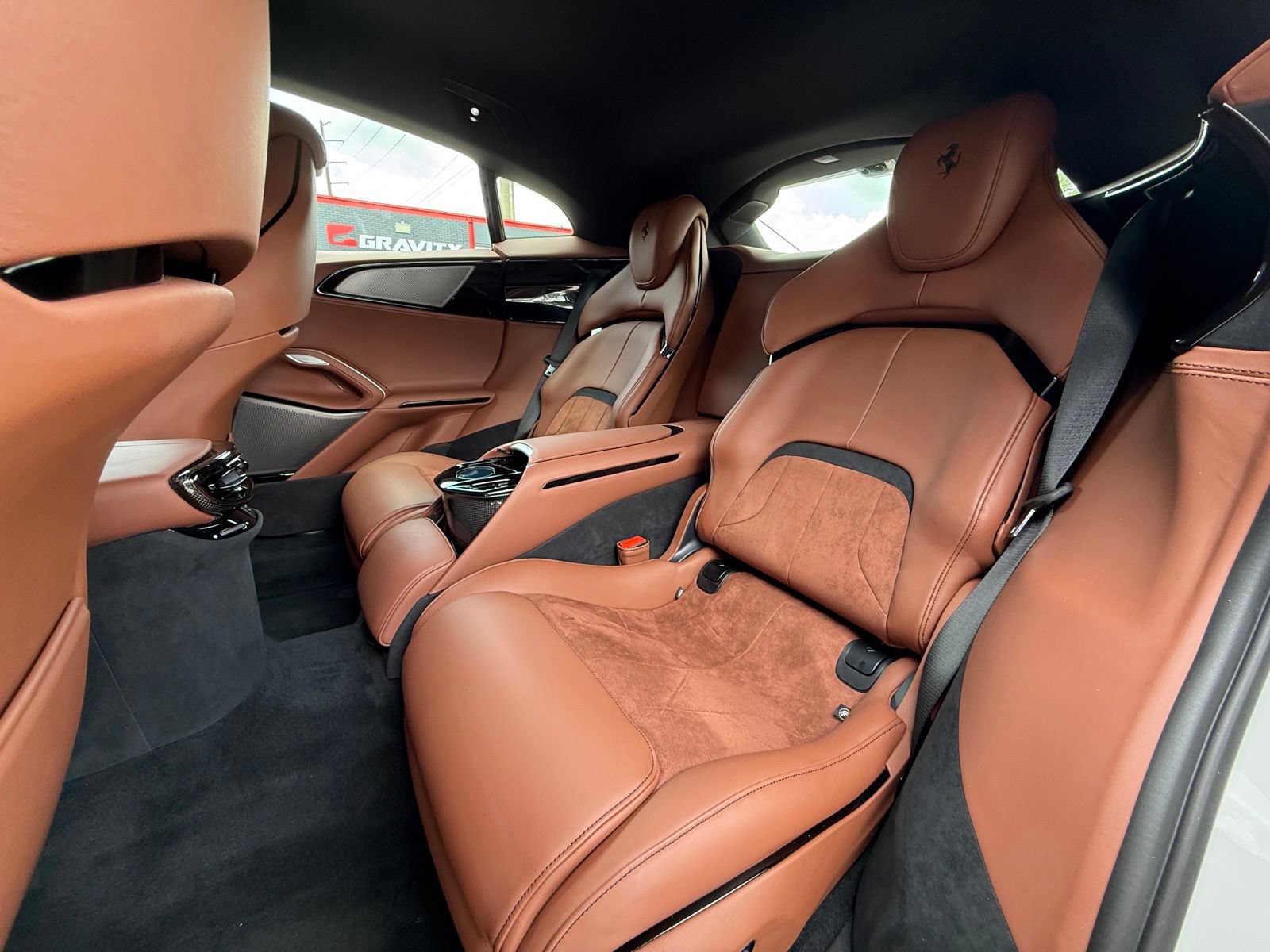 Used 2025 Ferrari Purosangue AWD/4WD image 25