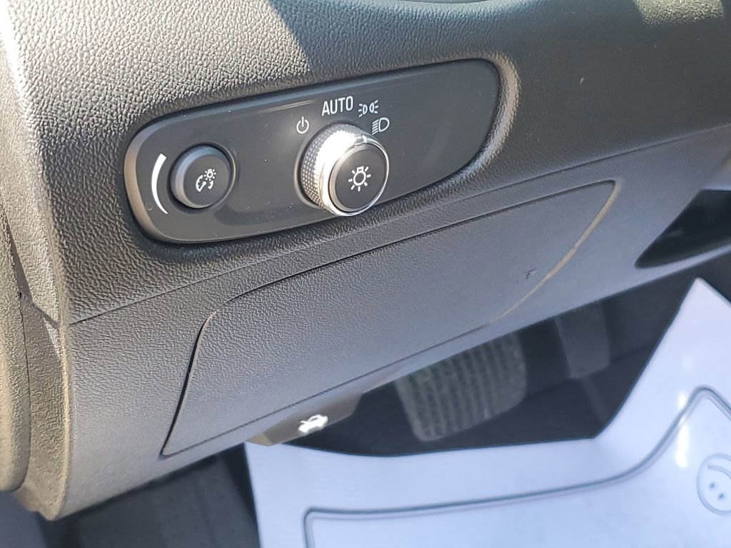 Used 2024 Chevrolet Malibu LT FWD image 8