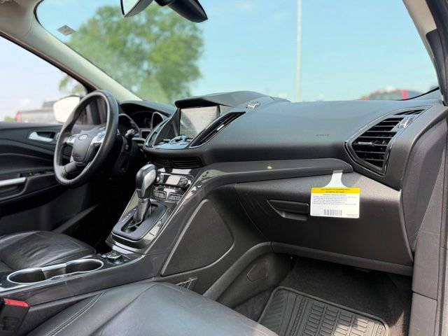 Used 2016 Ford Escape Titanium w/ Equipment Group 301A AWD/4WD image 17