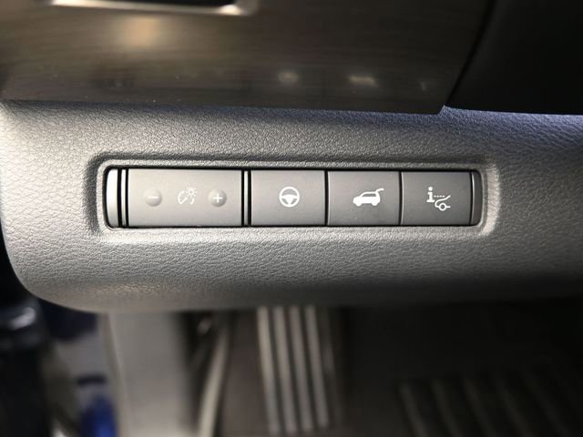 Used 2023 Nissan Pathfinder Platinum w/ Lighting Package (N93) image 16