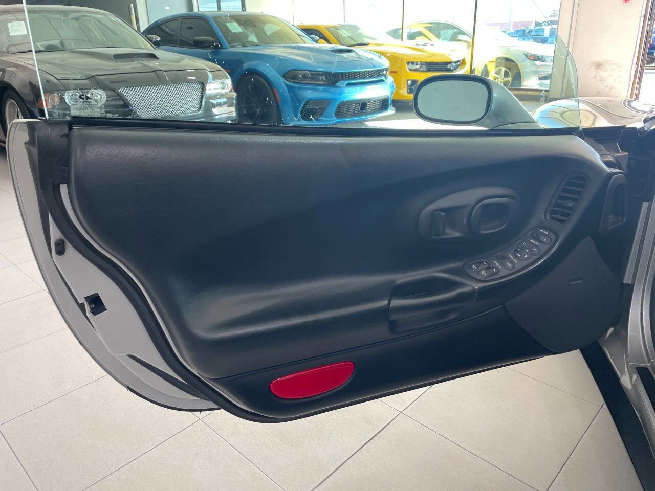 Used 2004 Chevrolet Corvette Z06 w/ Memory Package image 13