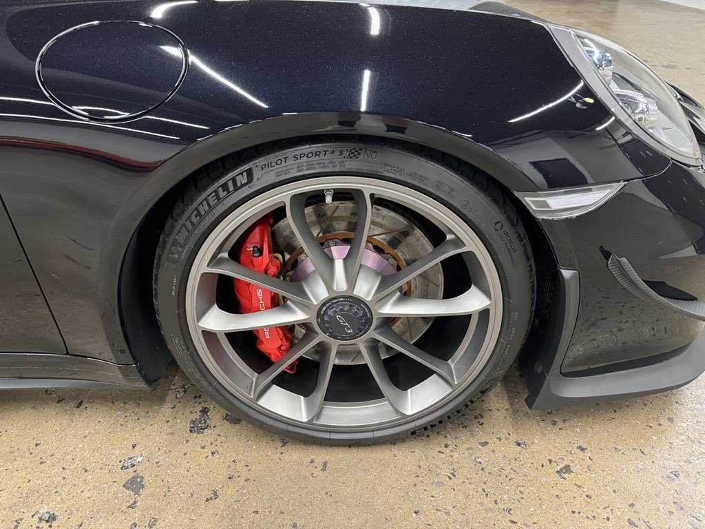 Used 2015 Porsche 911 GT3 RWD image 17