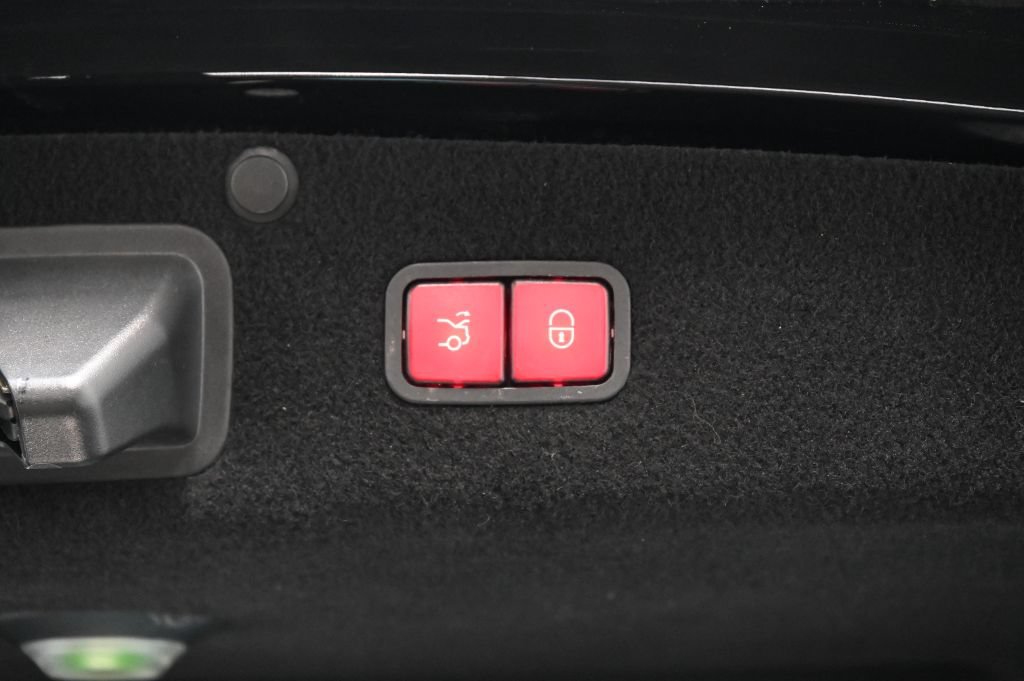 Used 2016 Mercedes-Benz S 550 Sedan image 46