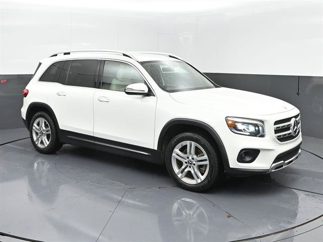 Used 2023 Mercedes-Benz GLB 250 w/ Premium Package image 2