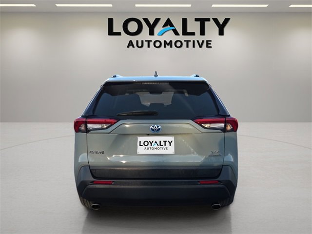 Used 2019 Toyota RAV4 XLE image 4
